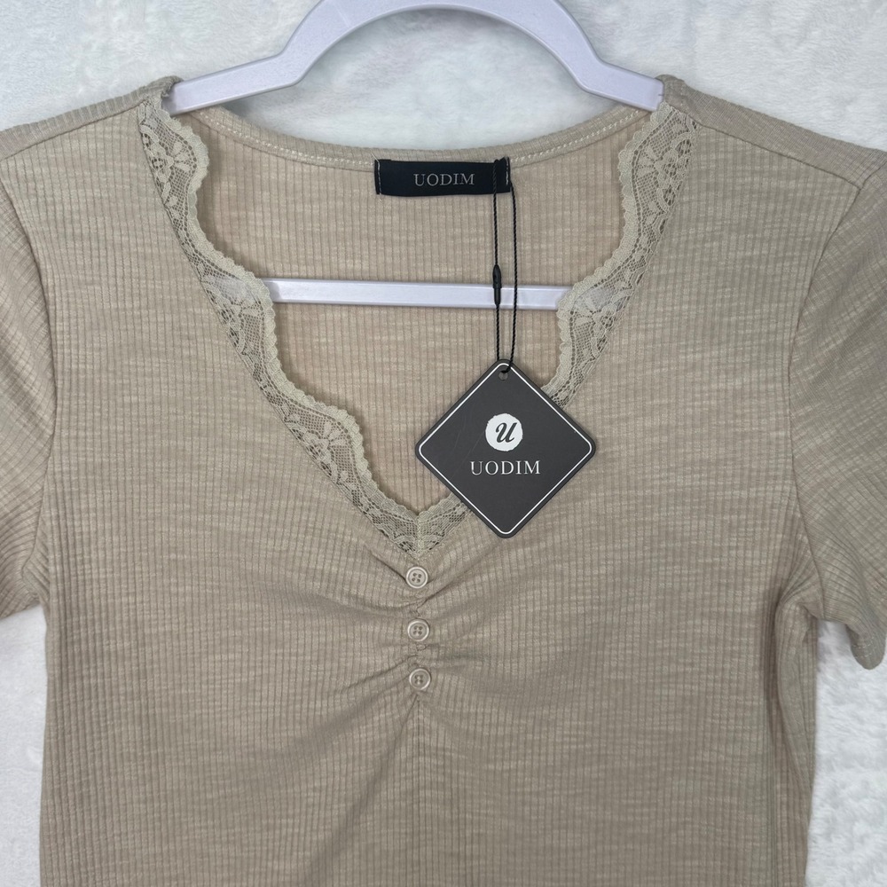 Uodim Womans Tan V Neck Shirt Y2K Ruffle Medium NWT - Picture 3 of 5